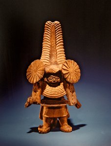 細長い頭飾りのある人物、Remojadas Culture、Vera Cruz（セラミック） 作： Pre Columbian Pre Columbian